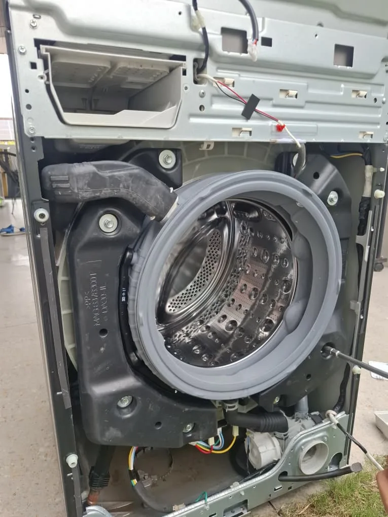 Washer gasket service